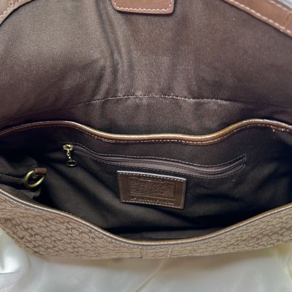 Signature Coach bag with suede and rivet detail - Picture 4 of 5